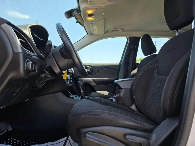 2019 Jeep Cherokee dans Autos et camions dans Ottawa - Image 12