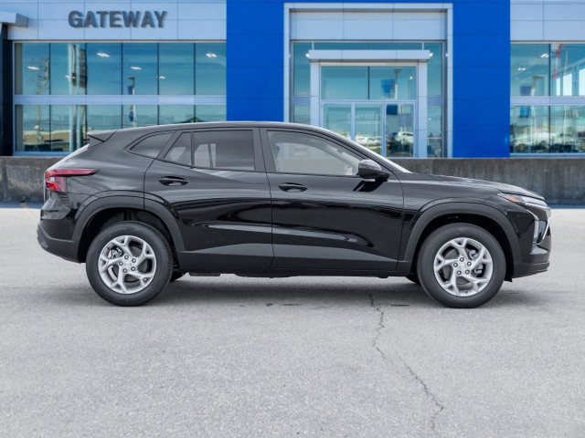 2025 Chevrolet Trax LS in Cars & Trucks in Mississauga / Peel Region - Image 3