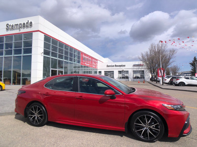 2023 Toyota Camry Hybrid XLE