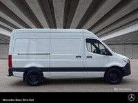 Mercedes-Benz Rive-Sud, la destination Mercedes-Benz par excellence. Bienvenue en première classe. D... (image 5)