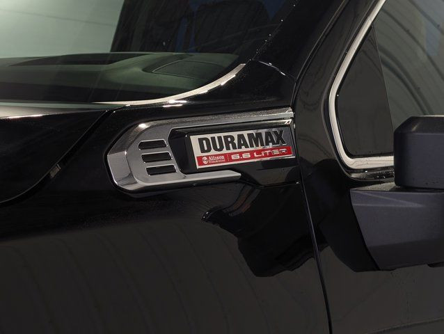 2025 GMC Sierra 2500HD Denali- Power Sunroof - Tech Pkg in Cars & Trucks in Barrie - Image 2