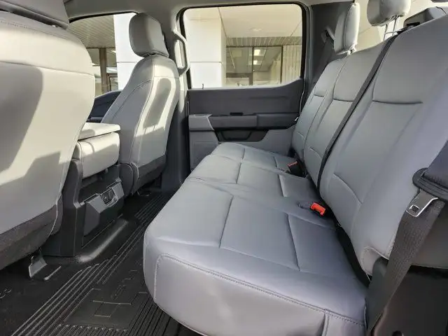 2025 Ford Super Duty F-350 SRW XL|OFF ROAD PKG|HD dans Autos et camions dans Calgary - Image 14