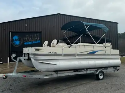 HOT ON THE LOT! JUST CAME IN TOP OF THE LINE BRAND BENNINGTON PONTOON WITH A TOP OF THE LINE BRAND Y...