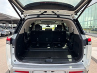2022 NISSAN PATHFINDER SL PREMIUM PACKAGE 4WD | REMOTE START | 360 CAMERA | BOSE SPEAKERS - Heads up... (image 5)