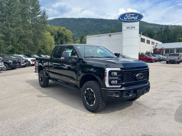 2025 Ford Super Duty F-350 SRW LARIAT EMPLOYEE PRICING IS BACK!! in Cars & Trucks in Nelson
