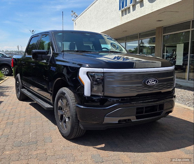 2025 Ford F-150 Lightning LARIAT | MAX TOW PKG | MOBILE PWR CORD in Cars & Trucks in Calgary - Image 2