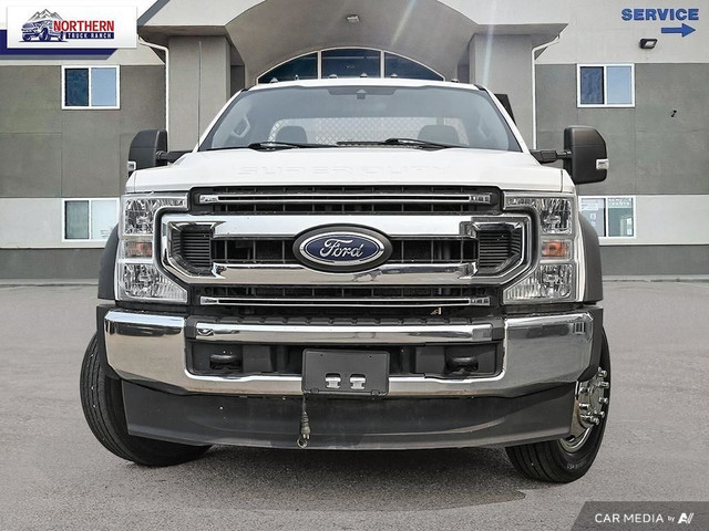 2020 Ford F-550 Chassis XLT REGULAR CAB FLAT DECK TRUCK in Cars & Trucks in Edmonton - Image 2