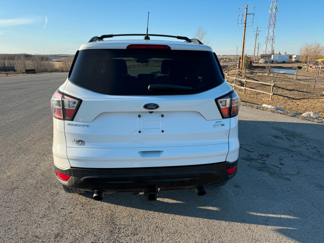 2017 Ford Escape SE AWD in Cars & Trucks in Calgary - Image 3
