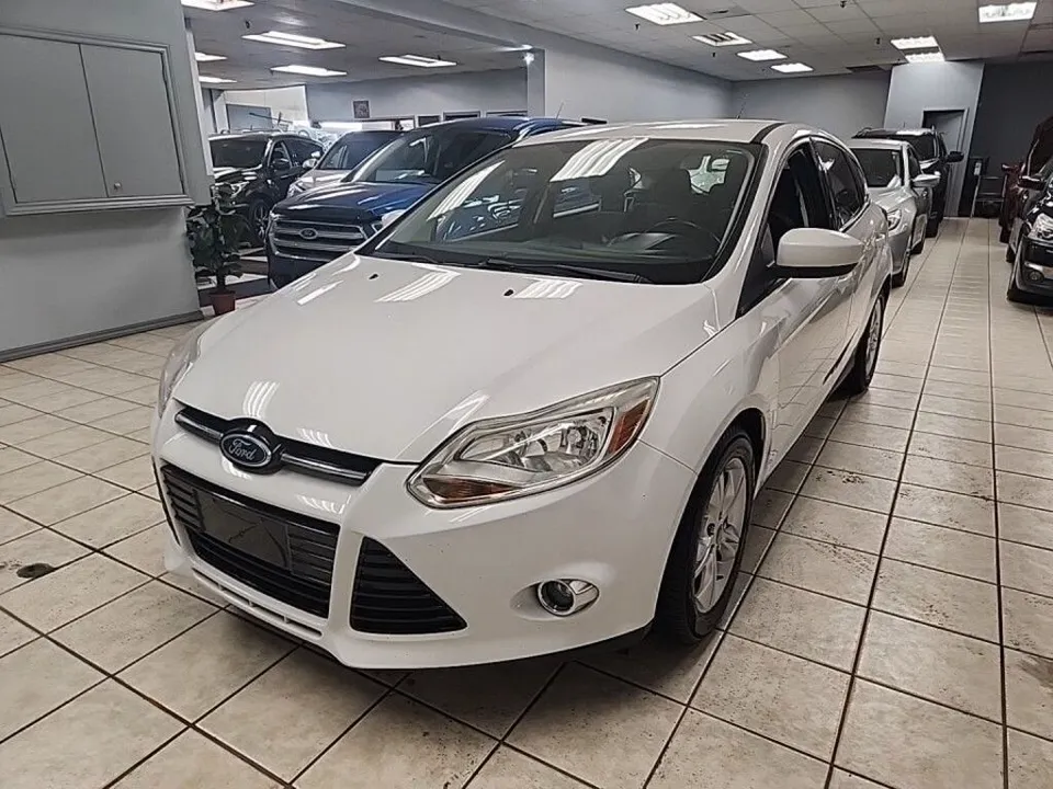 2012 Ford Focus SE,2nd set of winter tires, Accident Free
