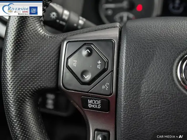 2020 Toyota Tacoma in Cars & Trucks in Brockville - Image 19