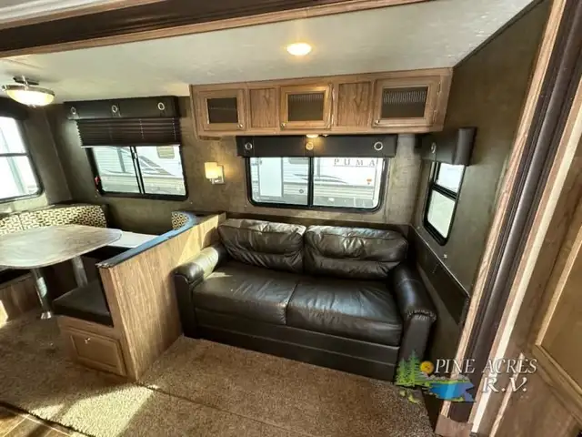 2015 Shasta RVs Revere 32DS in Travel Trailers & Campers in Truro - Image 13