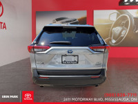 XLE Engine: 4 Cylinder Engine 2.5L L/100Km City: 5.8 L/100Km Hwy: 6.3 (image 2)