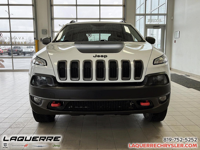 Jeep Cherokee Trailhawk 4 portes 4 roues motrices 2016 à vendre in Cars & Trucks in Victoriaville - Image 2