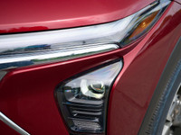 2025 Chevrolet Trax LT Smart Style, Big Value MODERN STYLE, MAXIMUM VERSATILITY Sleek crossover desi... (image 8)