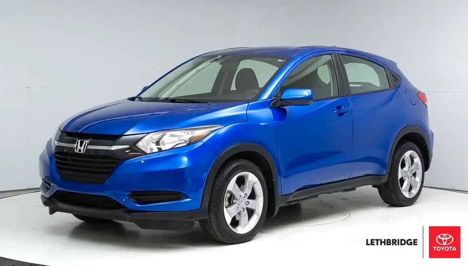 2018 Honda HR-V LX Heated Front Seats! Touch Screen!