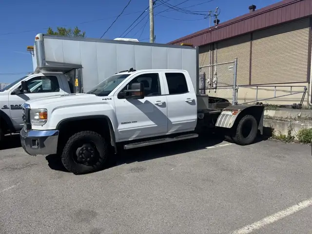 2016 GMC Sierra 3500HD SLE in Cars & Trucks in Laval / North Shore - Image 8
