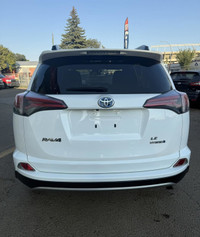 **CARS TRUCKS SUV 4X4 VAN AWD EDMONTON FINANCING AVAILABLE EASY FINANCING ** 2018 Toyota RAV4 Hybrid... (image 7)