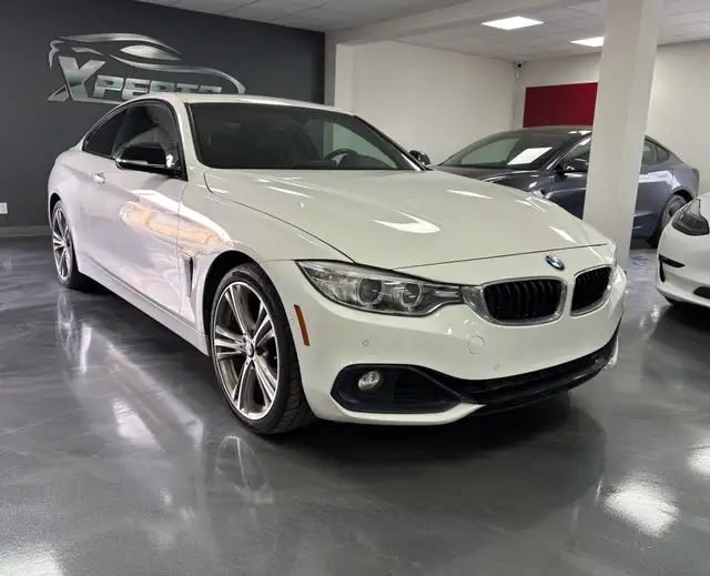 2014 BMW 4 Series Cpe 428i xDrive AWD in Cars & Trucks in Calgary - Image 2