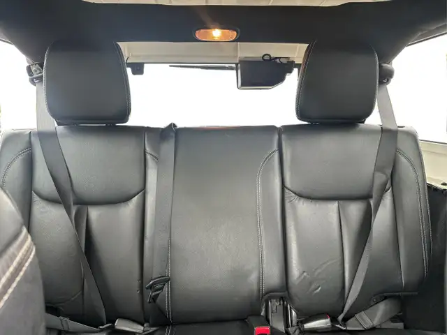 2017 Jeep Wrangler Unlimited Sahara in Cars & Trucks in Oshawa / Durham Region - Image 12
