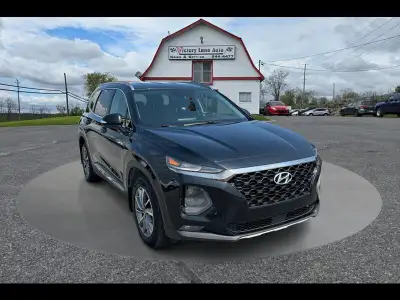 Looking for a reliable ride that's as sleek as it is practical? Feast your eyes on this 2019 Hyundai...