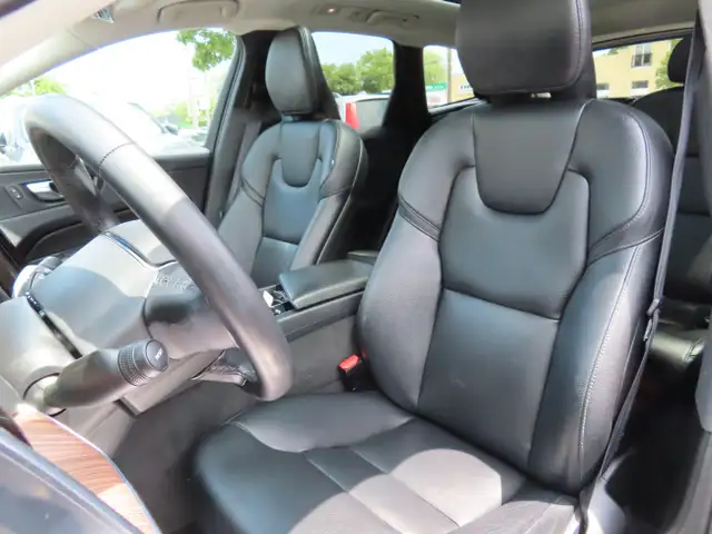 2022 Volvo XC60 Recharge T8 eAWD PHEV Inscription Expression - L dans Autos et camions dans Région d’Oakville/Halton - Image 33