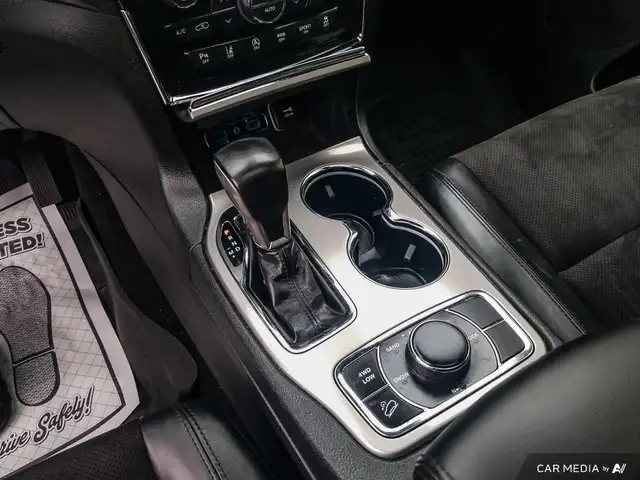 2021 Jeep Grand Cherokee Laredo ALTITUDE | SUNROOF | PROTECH... in Cars & Trucks in London - Image 19