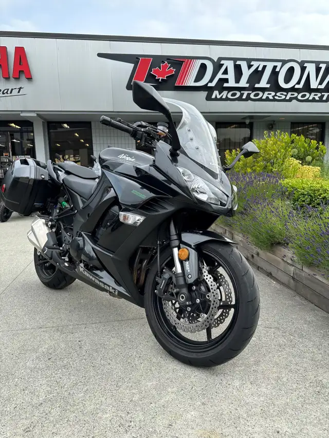 2016 Ninja 1000 Abs in Street, Cruisers & Choppers in Vancouver - Image 2