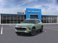 As you set eyes on the Chevrolet Trailblazer AWD LT, its Cacti Green exterior merges seamlessly with... (image 3)