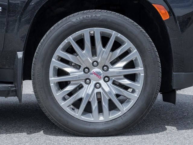 2023 GMC Yukon XL SLT in Cars & Trucks in Mississauga / Peel Region - Image 4