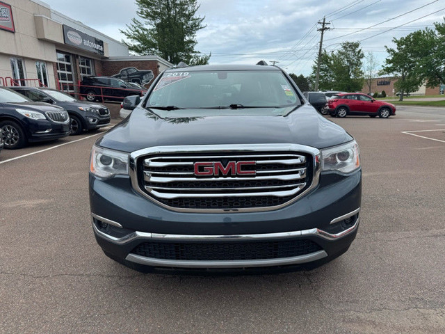 2019 GMC Acadia SLT - Leather Seats - Power Liftgate in Cars & Trucks in Moncton - Image 2