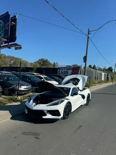 Engine: 8 Cylinder Engine 6.2L L/100Km City: 16.0 L/100Km Hwy: 24.0