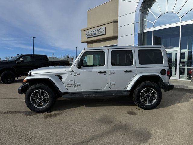 2023 Jeep Wrangler Sahara 4-Door 4x4 | Low KMs | V6 | NAV in Cars & Trucks in Edmonton - Image 3