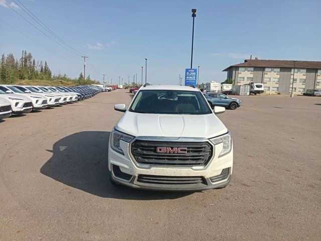 2023 GMC Terrain SLE in Cars & Trucks in Fort McMurray - Image 2