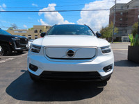 XC40 RECHARGE PURE ELECTRIC PLUS SPORT UTILITY 100% CANADIAN VEHICLE Visit Our Website @ EliteLuxury... (image 2)