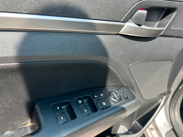 2020 Hyundai Elantra Preferred in Cars & Trucks in Markham / York Region - Image 22