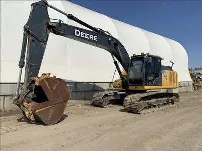Hours: 7170 | Location: Regina, SK, CA | Arms: Long Arm; Buckets: w/ Bucket; Operators Station: Cab...