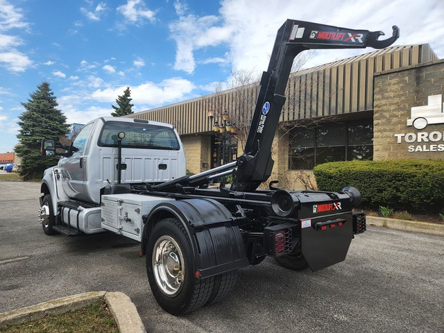  2019 Ford F-650 XR7 Rolloff, Hydraulic Brake, in Heavy Trucks in Calgary - Image 4