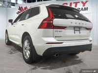 This Volvo XC60 boasts a Intercooled Turbo Premium Unleaded I-4 2.0 L/120 engine powering this Autom... (image 3)