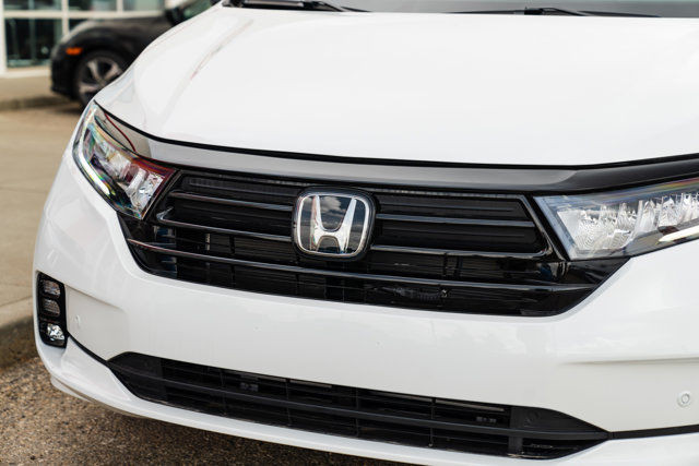 2025 Honda Odyssey Black Edition in Cars & Trucks in Edmonton - Image 3