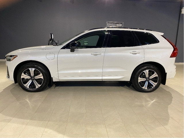 2024 Volvo XC60 Recharge T8 eAWD PHEV Plus Dark Theme in Cars & Trucks in Edmonton - Image 2
