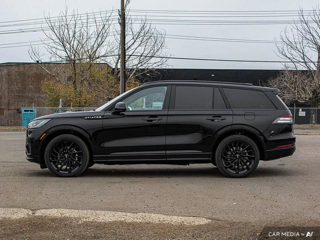 2025 Lincoln Aviator Reserve in Cars & Trucks in Edmonton - Image 3