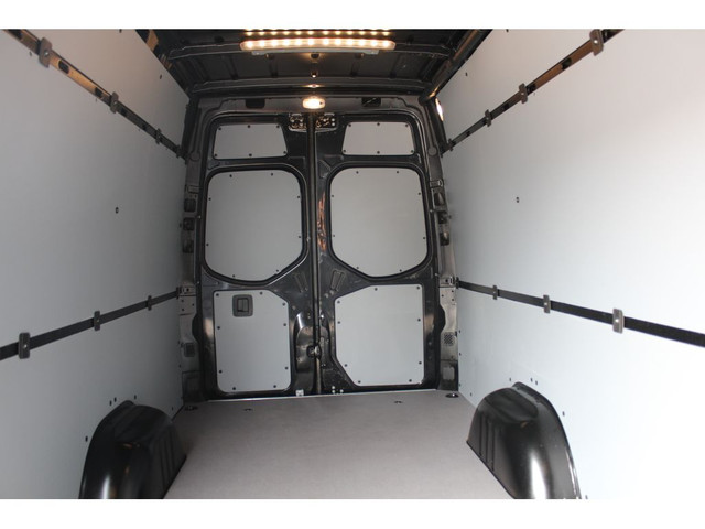 2020 Mercedes-Benz Sprinter Cargo Van \"4X4\" - 170\" FULL SIZE  in Cars & Trucks in City of Toronto - Image 3