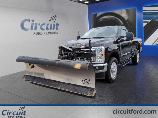 2024 Ford Super Duty F-250 XLT cabine simple 4X4 boîte de 8 pi à in Cars & Trucks in City of Montréal