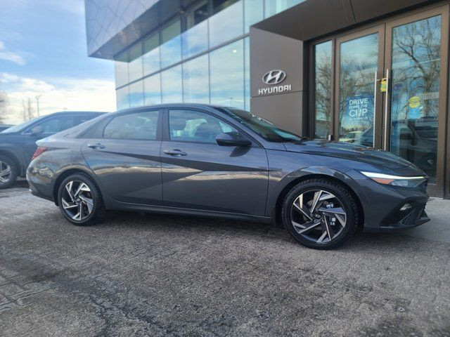 2025 Hyundai ELANTRA HYBRID Luxury in Cars & Trucks in Calgary - Image 4