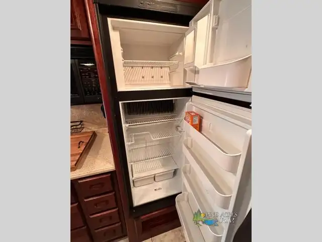 2011 Tiffin Motorhomes Open Road Allegro 32CA 53K Milles Best Pr in RVs & Motorhomes in Moncton - Image 24