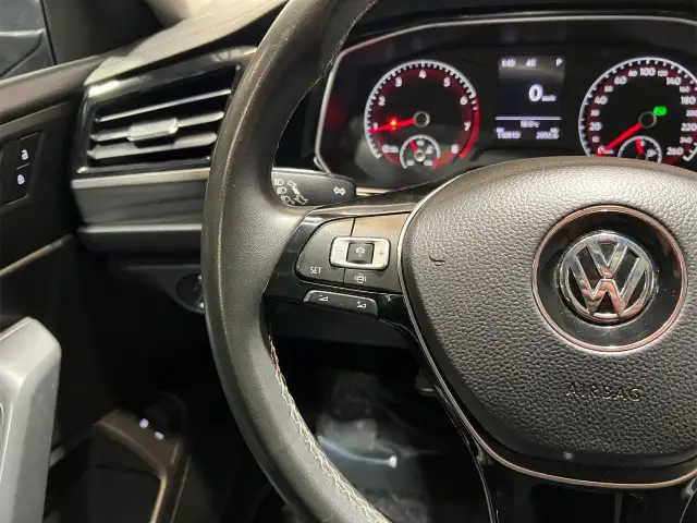 2021 Volkswagen Jetta in Cars & Trucks in Ottawa - Image 21