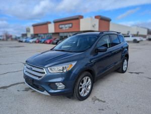 2018 Ford Escape SEL | LEATHER | PANO ROOF | CARPLAY