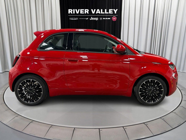 2024 FIAT 500e in Cars & Trucks in Strathcona County - Image 2