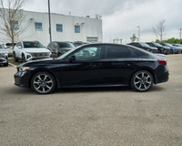 This Honda Civic Sedan Hybrid has a dependable Gas/Electric I-4 2.0 L/122 engine powering this Varia... (image 1)