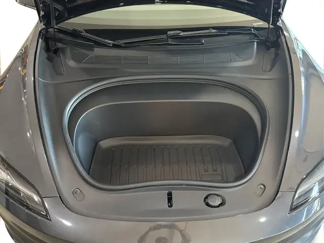 Tesla Model 3 2024 in Cars & Trucks in Markham / York Region - Image 35